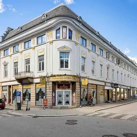 Moderne Leilighet Midt I Sentrum Av Fredrikstad Exterior foto